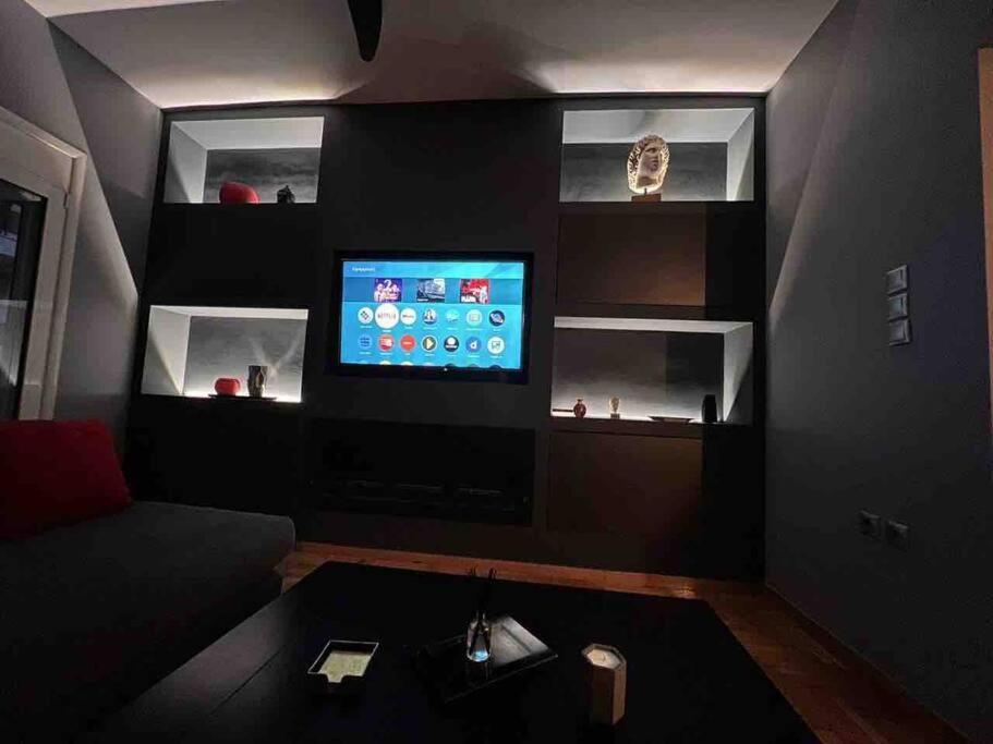 Metropolitan Prestigious 2 Bedroom Luxury Apartment *