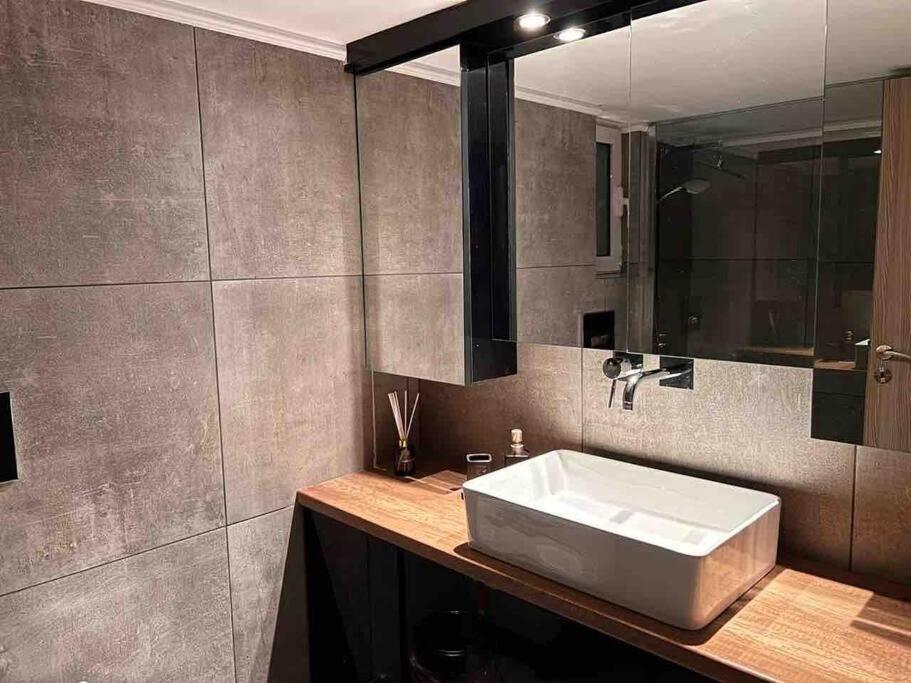 Apartment Metropolitan Prestigious 2 Bedroom Luxury Athens