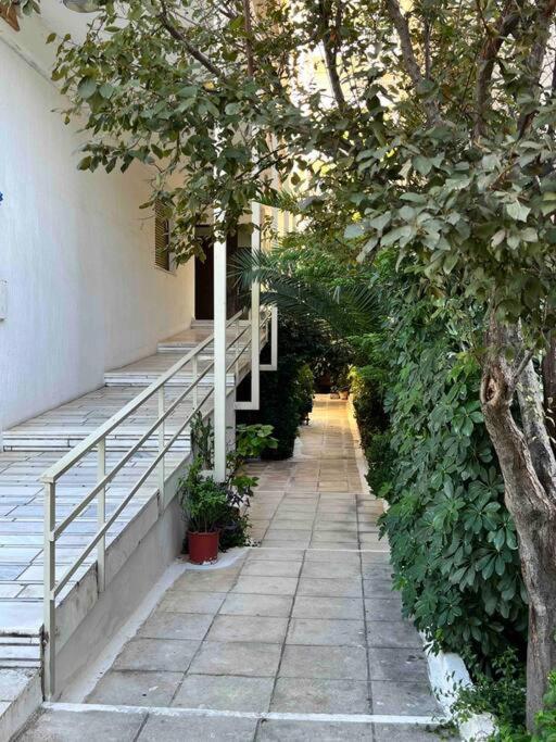 Metropolitan Prestigious 2 Bedroom Luxury Apartment *